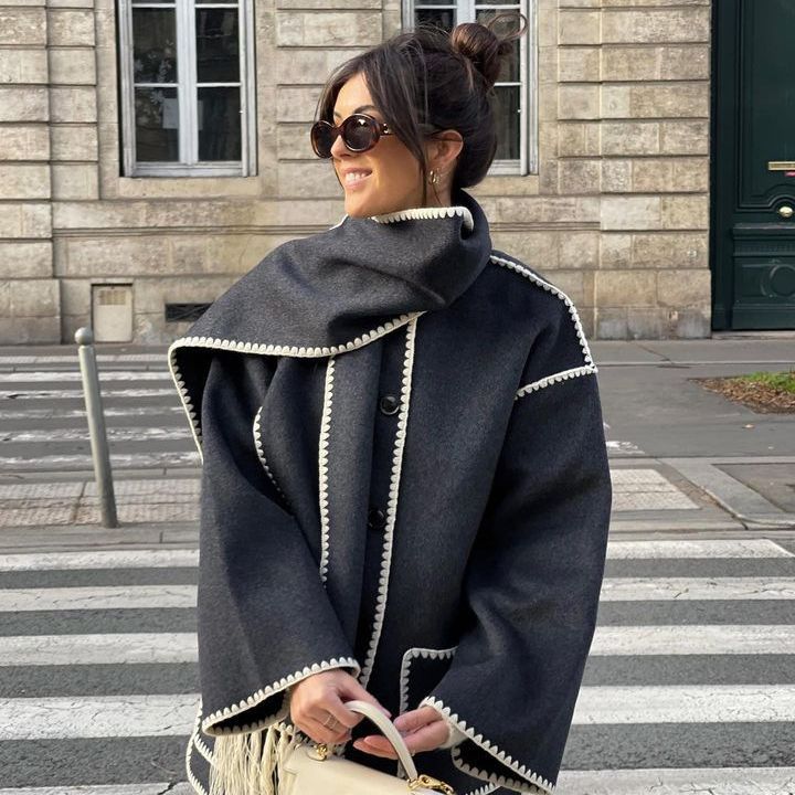 Women's Autumn/Winter New Fashion Woolen Coat Thickened Loose with Scarf Tassel Women's Style